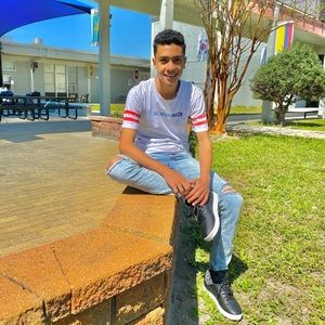 Meet your Posher, Mohamed